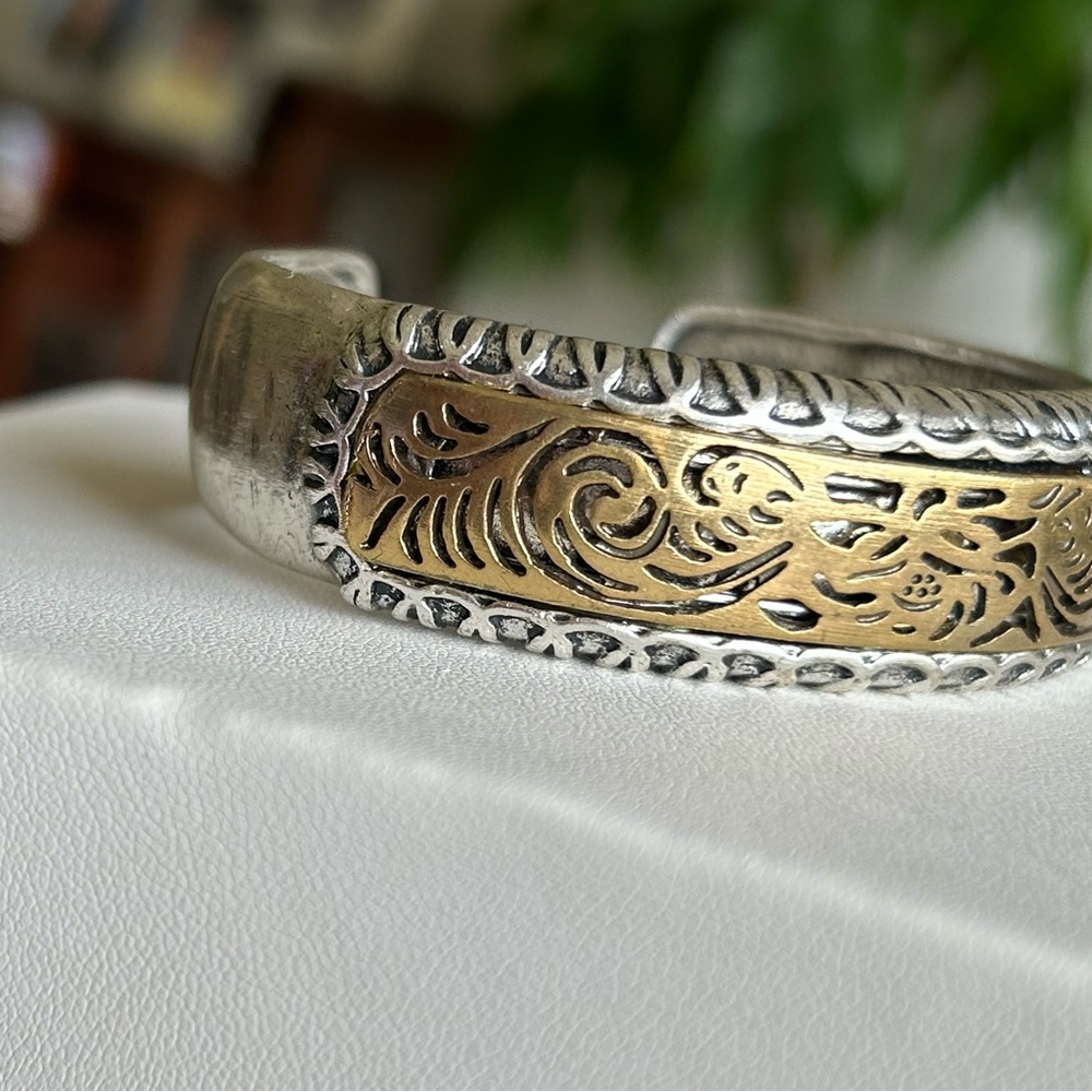 Patricia Nash Cavo Tooling Silvertone Metal Cuff Bracelet. 6-3/4" or 2.5